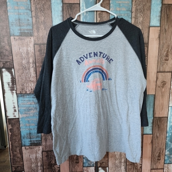 The North Face Adventure Awaits Top - Picture 1 of 3